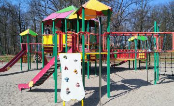 Zakończono okresowe przeglądy placów zabaw będących w zasobie ZBK w Oleśnicy
